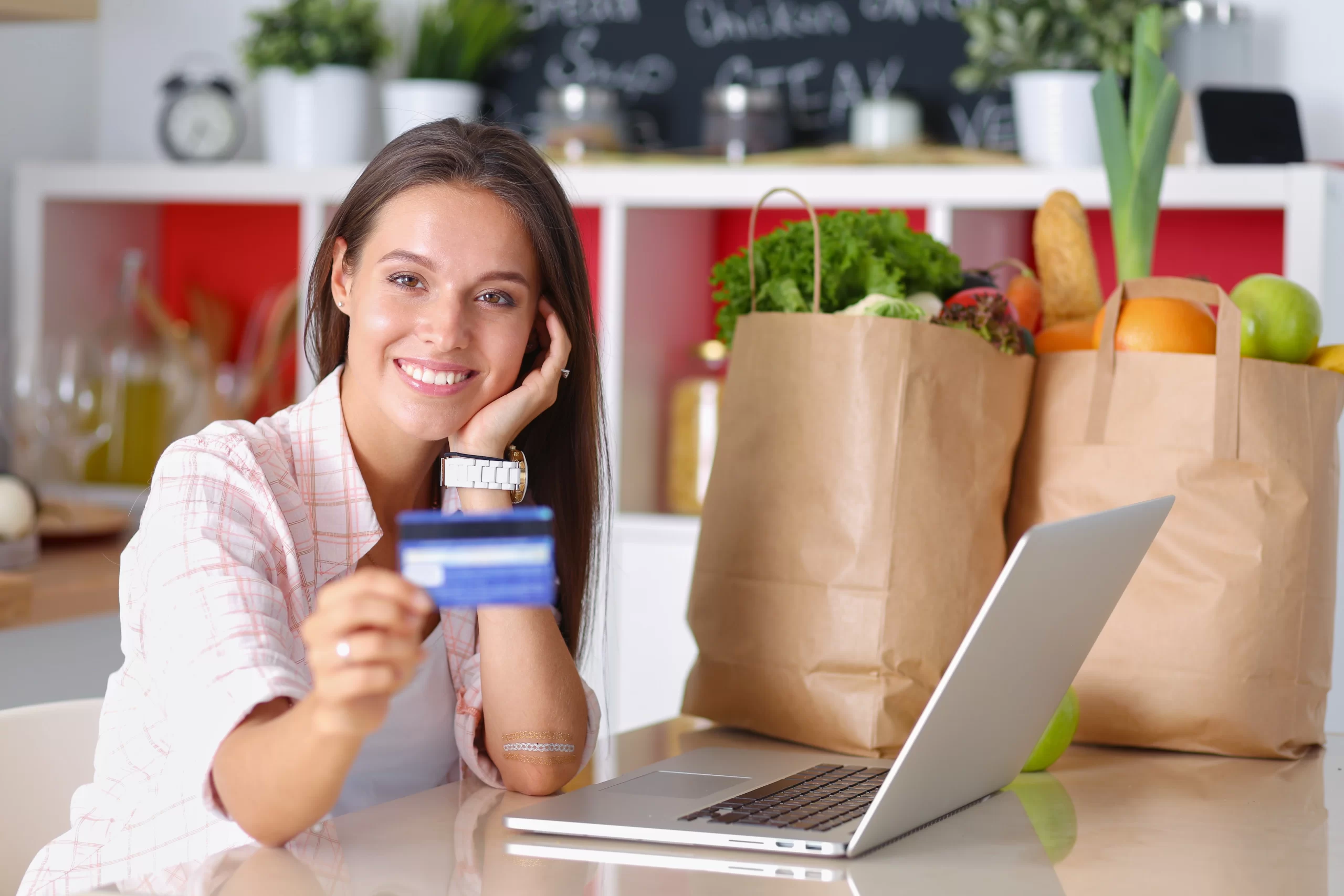 What is a buyer persona and how to create one: examples and template